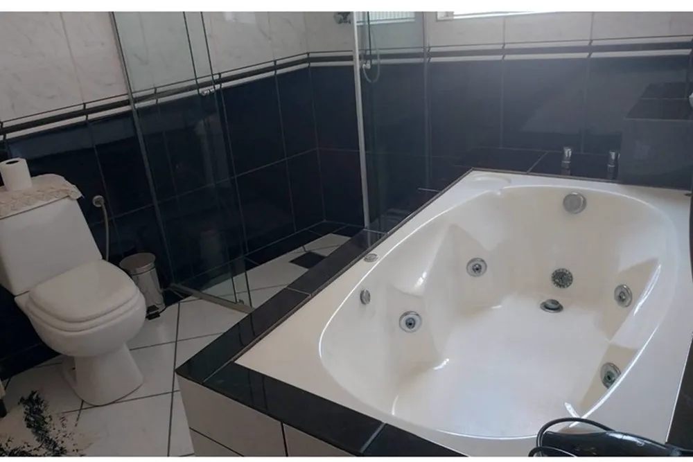 Casa, 4 quartos, 230 m² - Foto 2