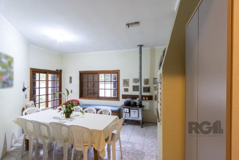Casa, 3 quartos, 251 m² - Foto 1