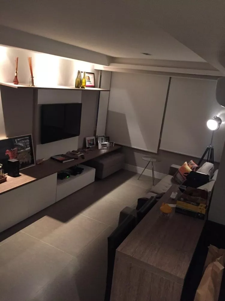 Apartamento à venda com 2 quartos, 69m² - Foto 1