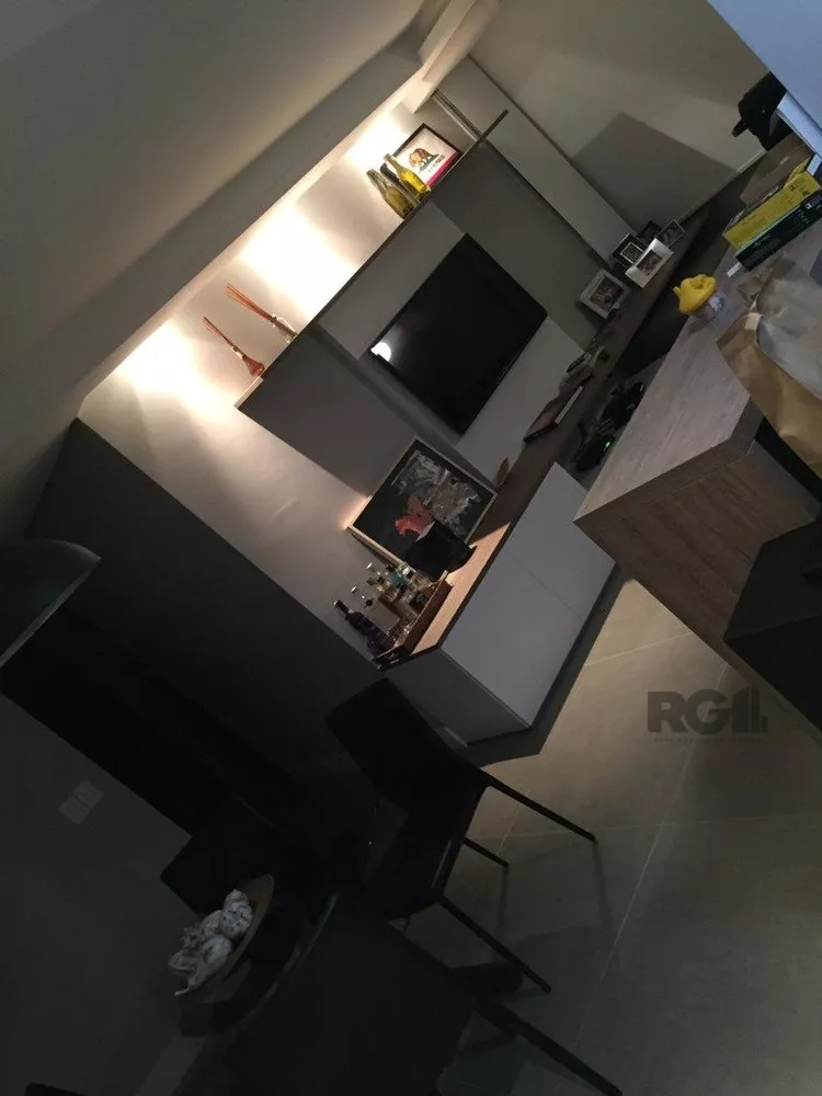 Apartamento à venda com 2 quartos, 69m² - Foto 2