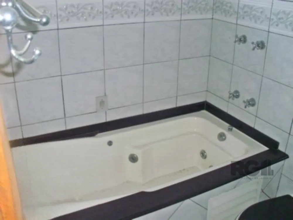 Casa, 5 quartos, 219 m² - Foto 1
