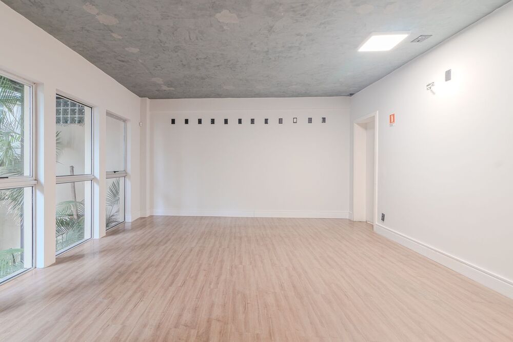 Loja-Salão para alugar com 9 quartos, 750m² - Foto 5