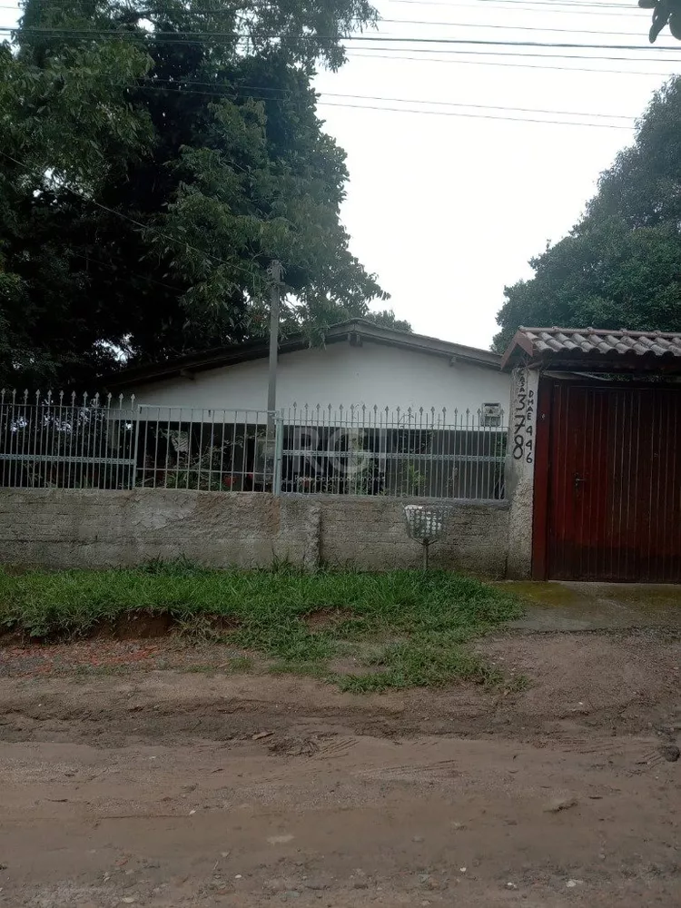 Casa à venda com 3 quartos, 99m² - Foto 1