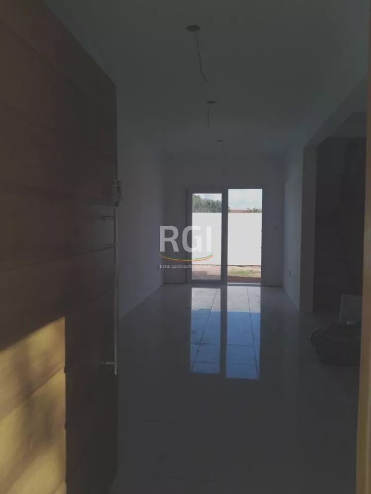 Casa à venda com 3 quartos, 239m² - Foto 3