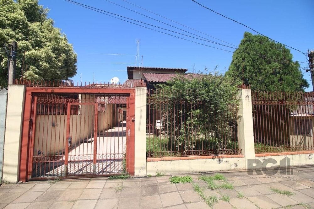 Casa à venda com 4 quartos, 246m² - Foto 3