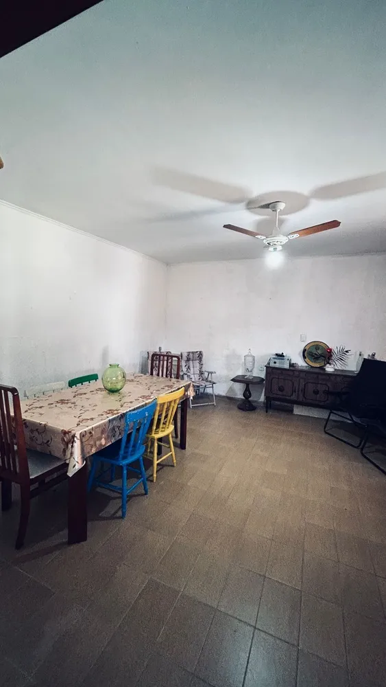 Casa, 3 quartos, 209 m² - Foto 1