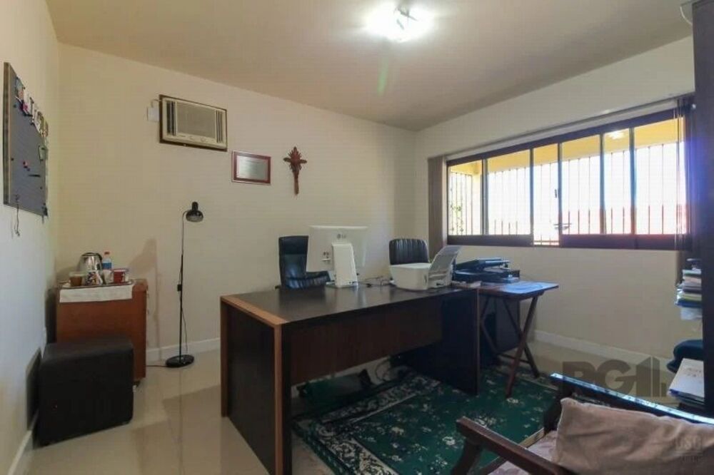 Casa à venda com 3 quartos, 313m² - Foto 6