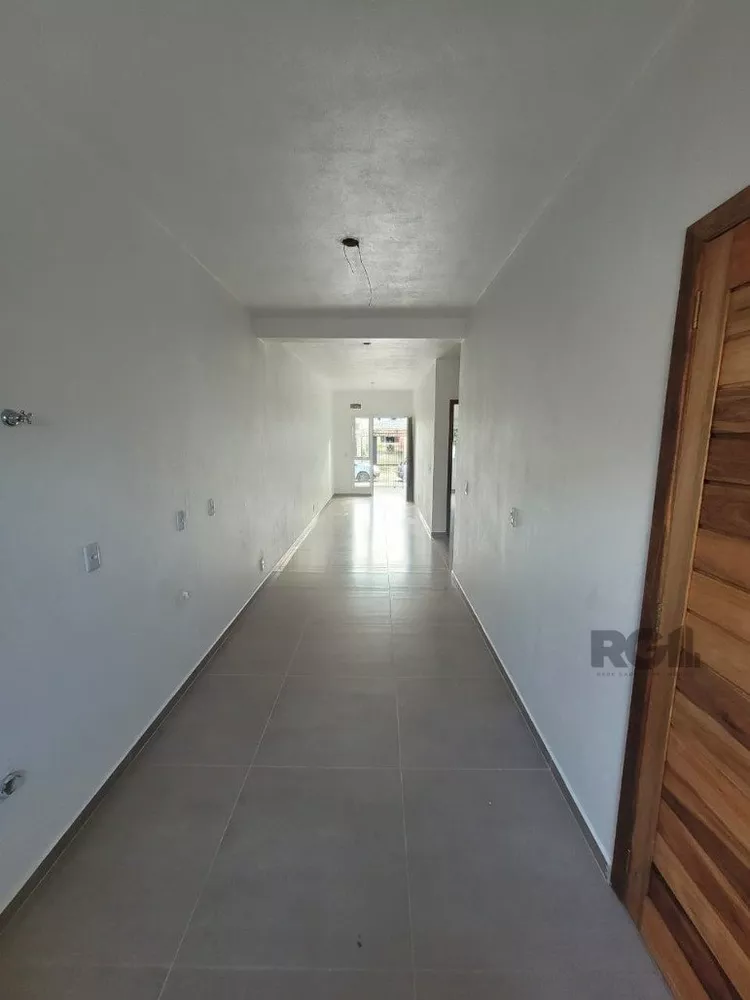 Casa à venda com 3 quartos, 64m² - Foto 4