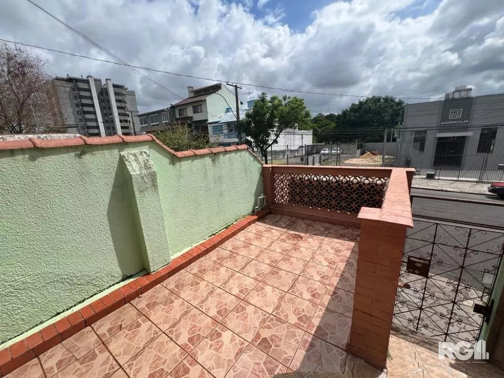 Casa à venda com 2 quartos, 266m² - Foto 2