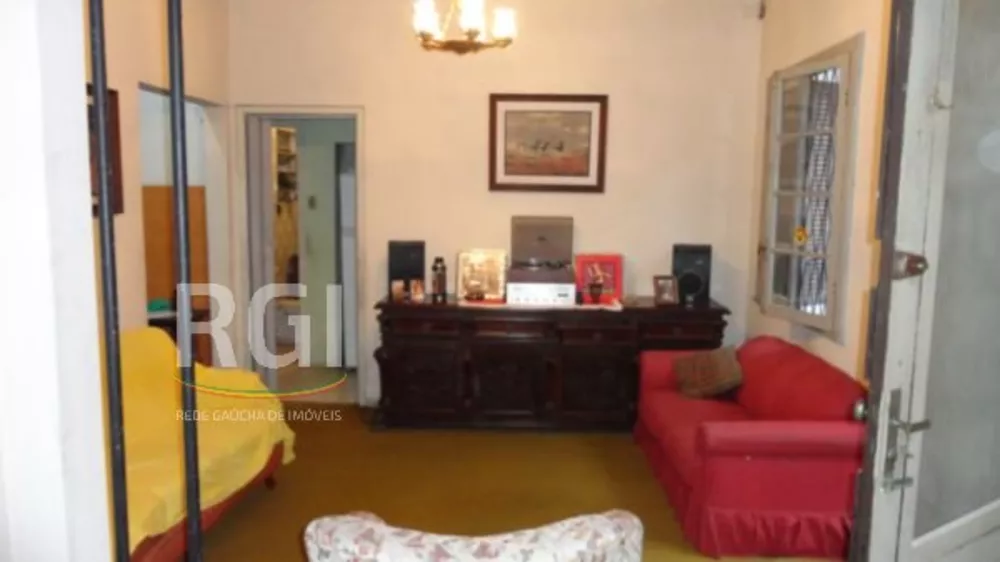 Casa à venda com 3 quartos, 199m² - Foto 1