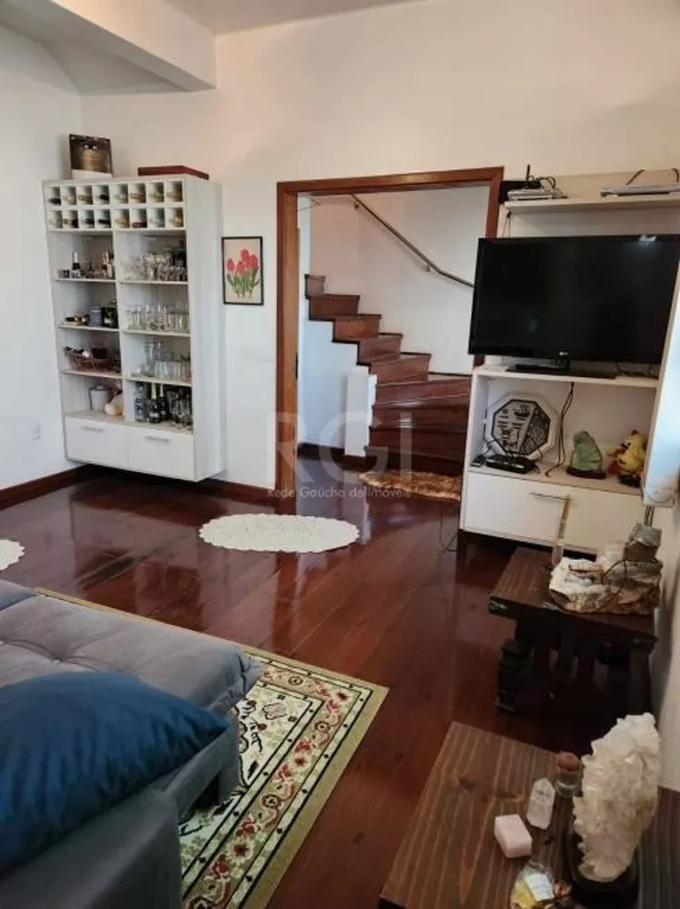 Casa à venda com 3 quartos, 149m² - Foto 1