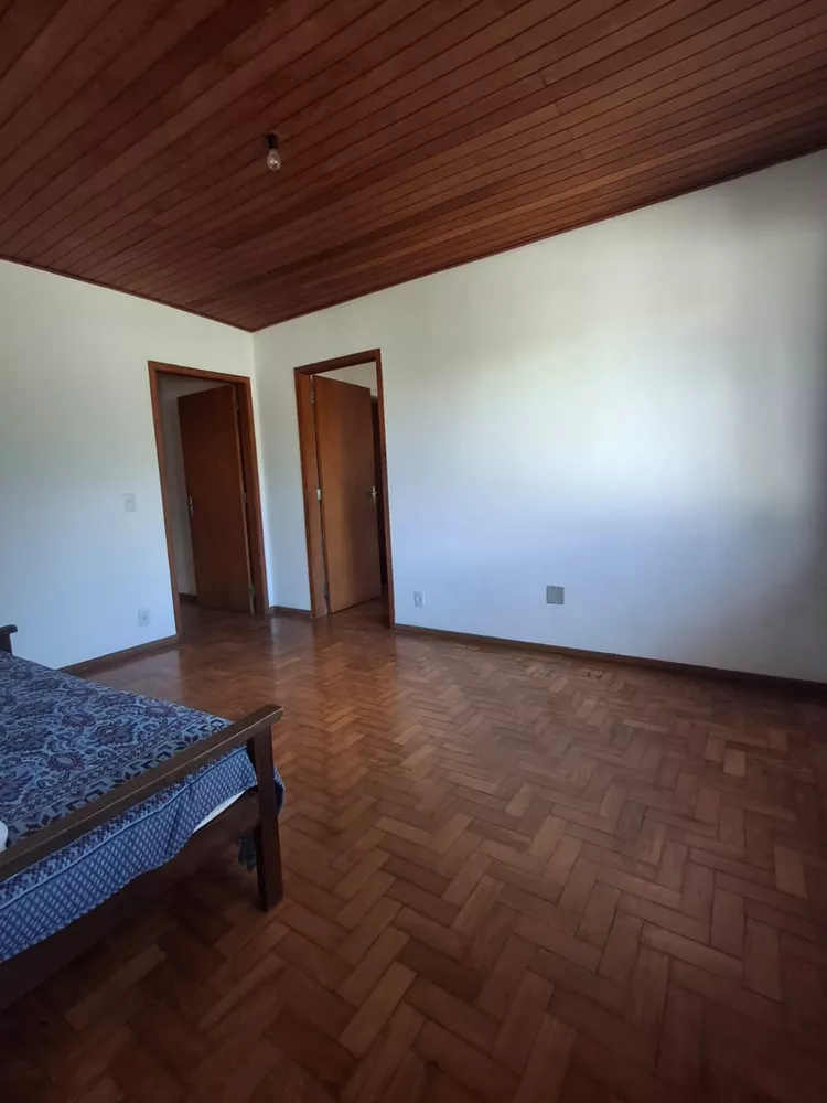 Casa à venda com 3 quartos, 199m² - Foto 4