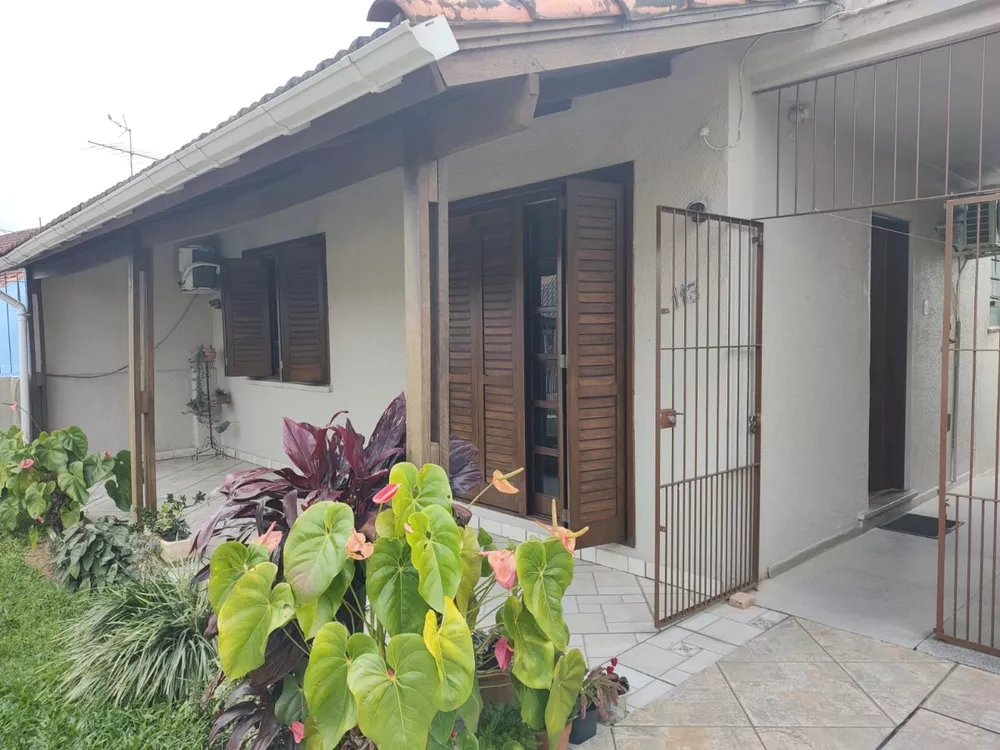 Casa à venda com 2 quartos, 86m² - Foto 2