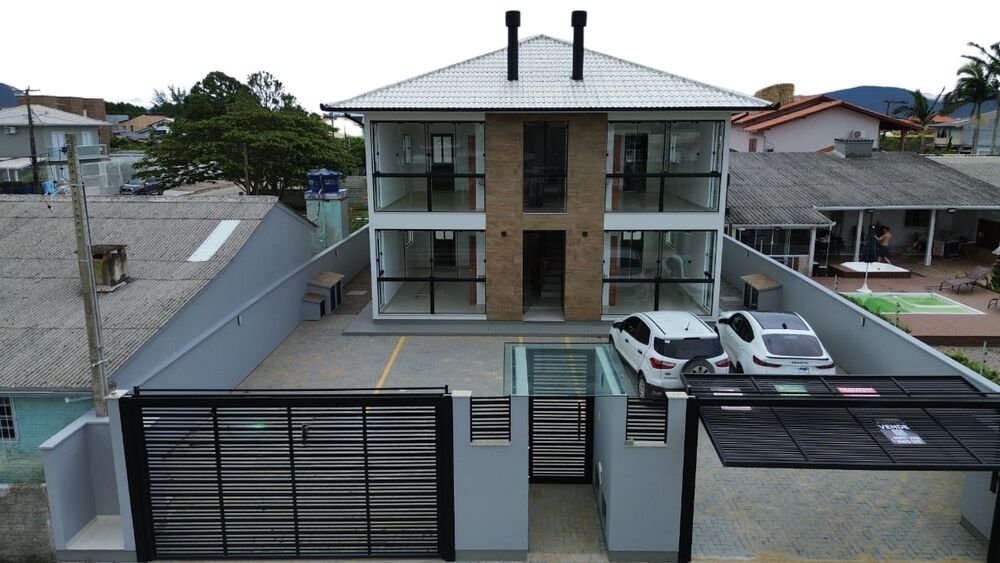 Apartamento à venda com 3 quartos, 81m² - Foto 1