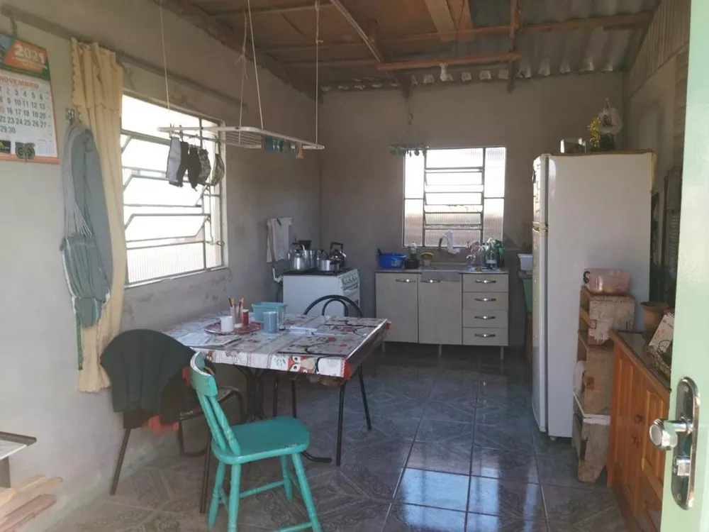 Casa à venda com 1 quarto, 301m² - Foto 3