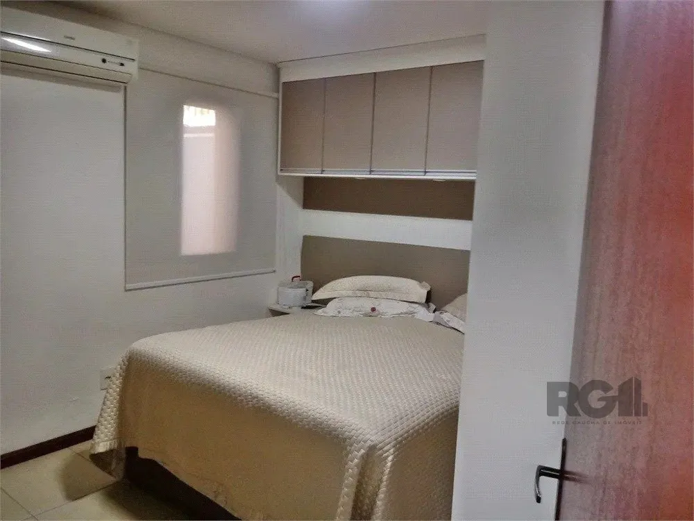 Casa, 3 quartos, 236 m² - Foto 1