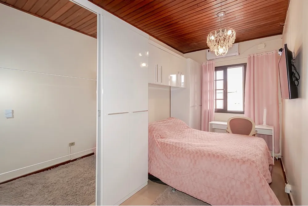 Casa, 4 quartos, 291 m² - Foto 1