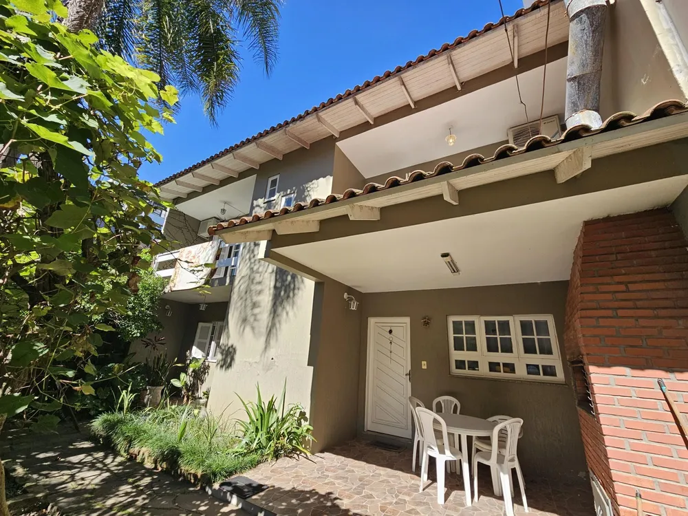 Casa, 3 quartos, 171 m² - Foto 1