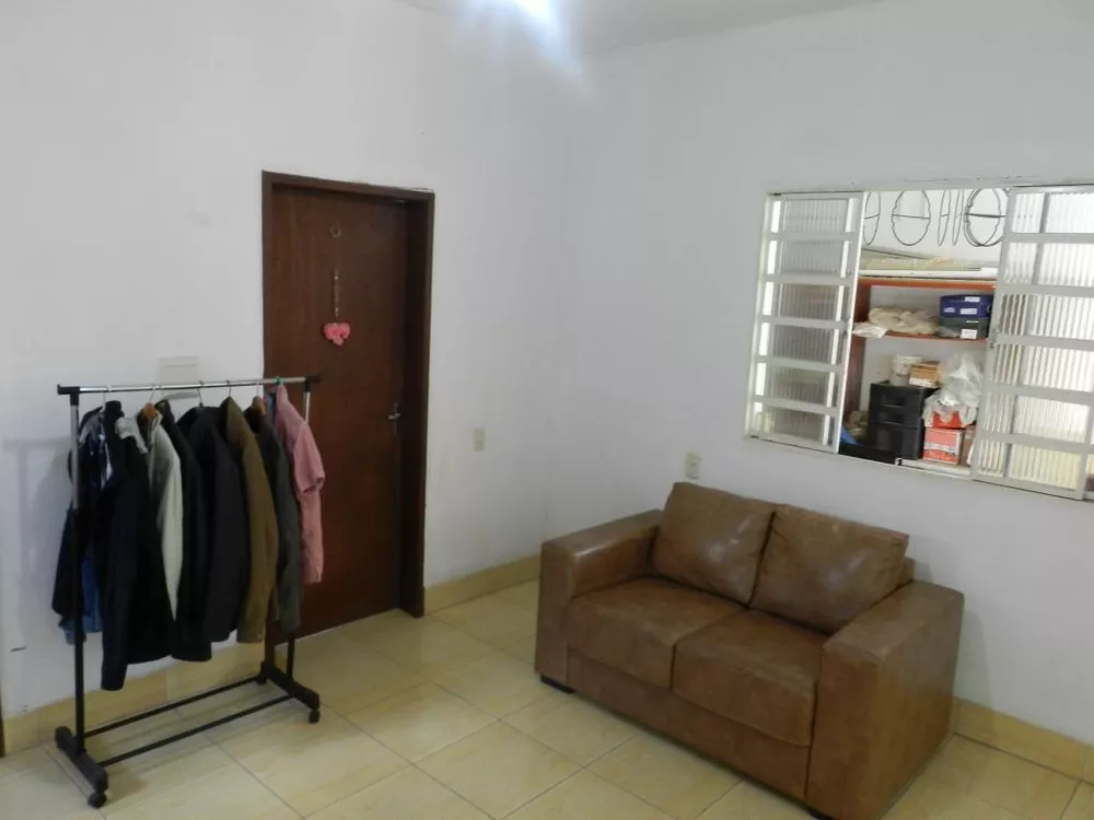 Casa à venda com 2 quartos, 175m² - Foto 3