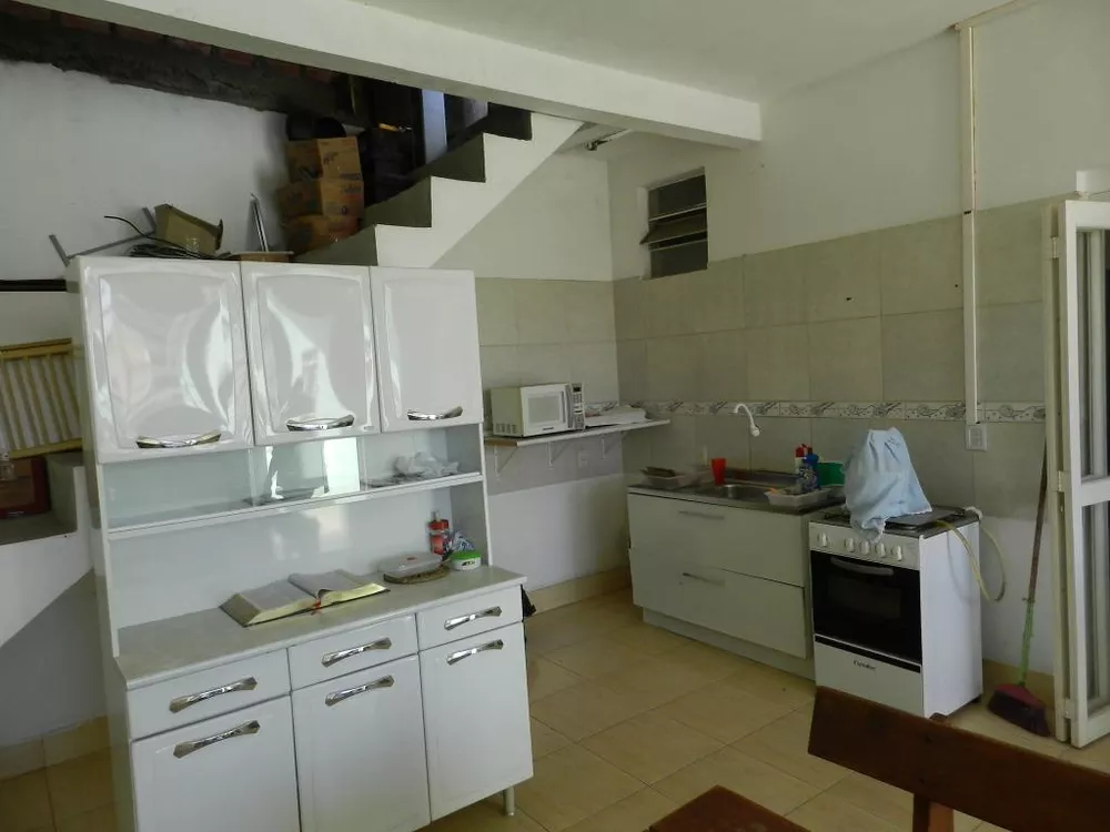 Casa à venda com 2 quartos, 175m² - Foto 4