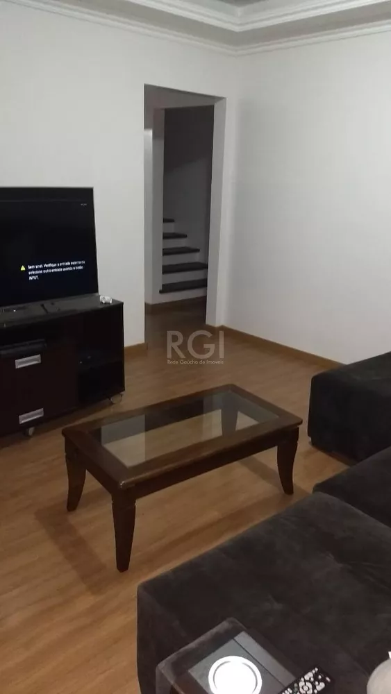 Casa à venda com 4 quartos, 176m² - Foto 1