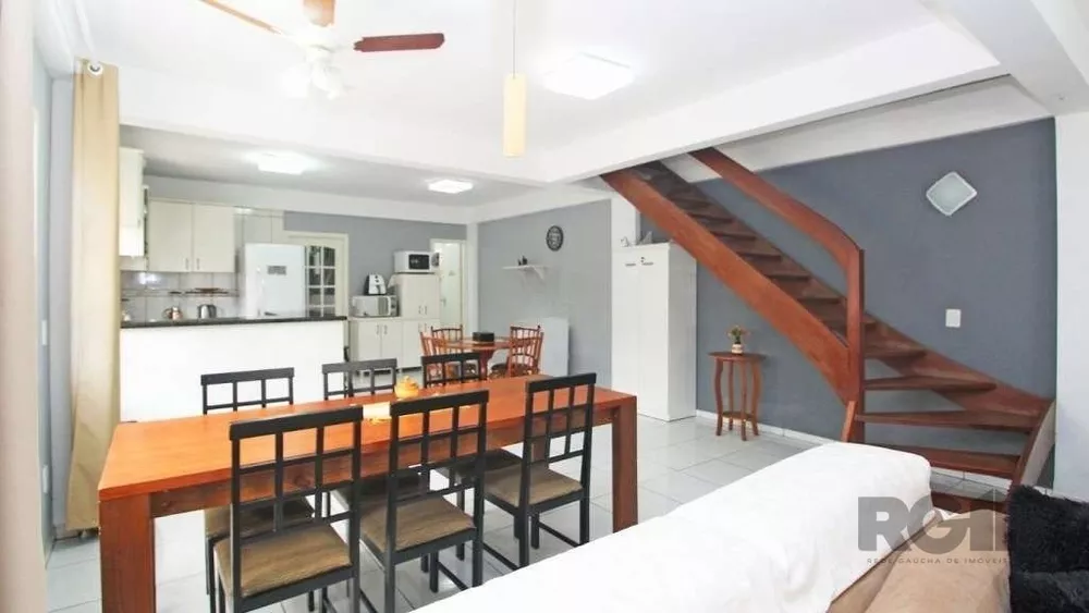 Casa à venda com 3 quartos, 300m² - Foto 4