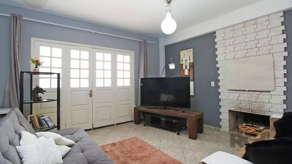 Casa à venda com 3 quartos, 300m² - Foto 2