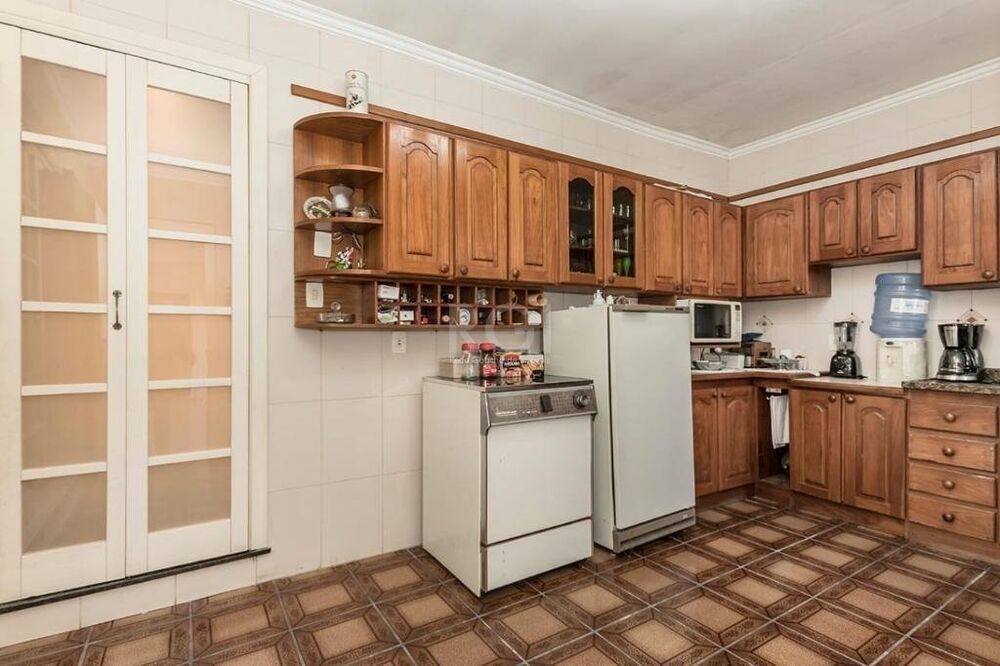 Casa à venda com 3 quartos, 376m² - Foto 4