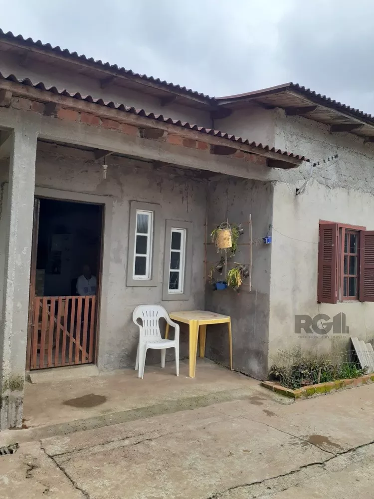 Casa à venda com 2 quartos, 61m² - Foto 2