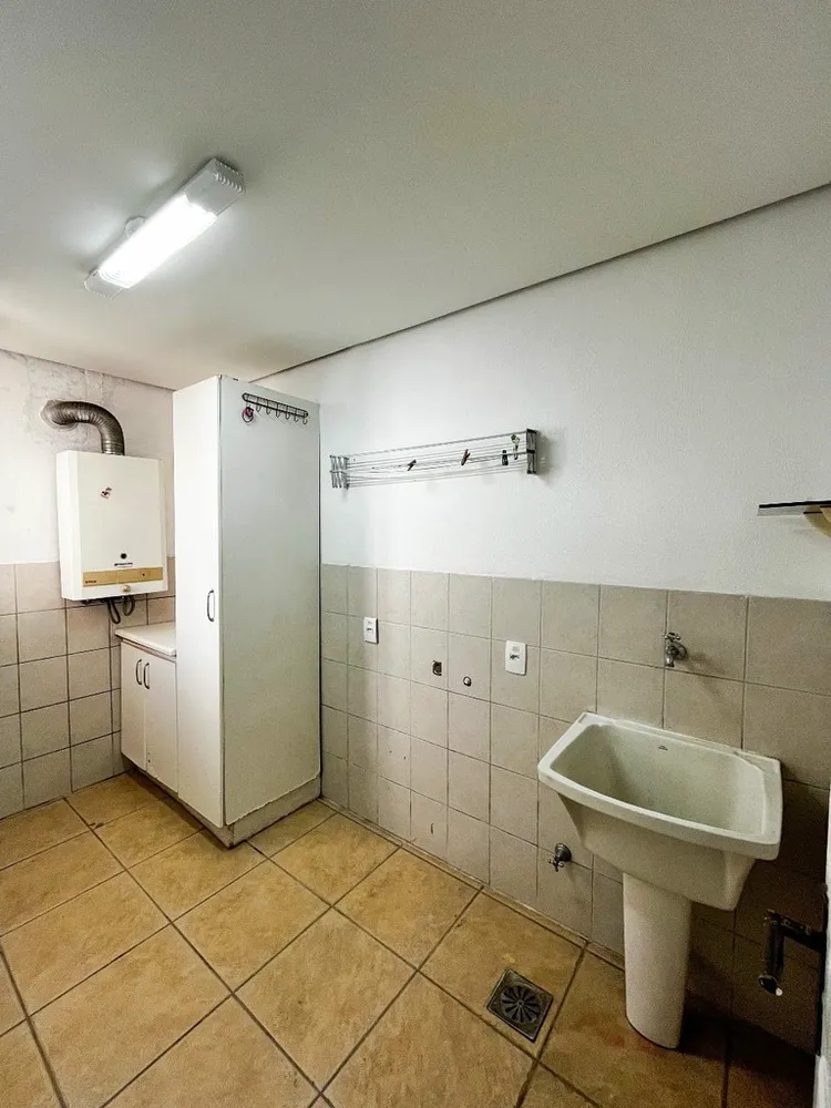 Casa, 4 quartos, 213 m² - Foto 2
