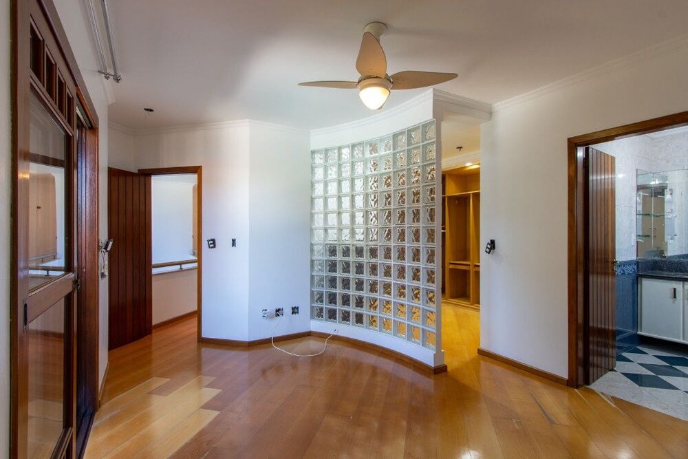 Casa à venda com 3 quartos, 279m² - Foto 8