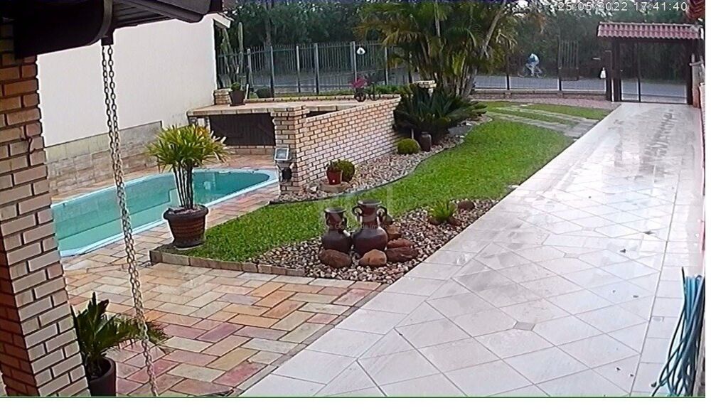 Casa à venda com 2 quartos, 199m² - Foto 1