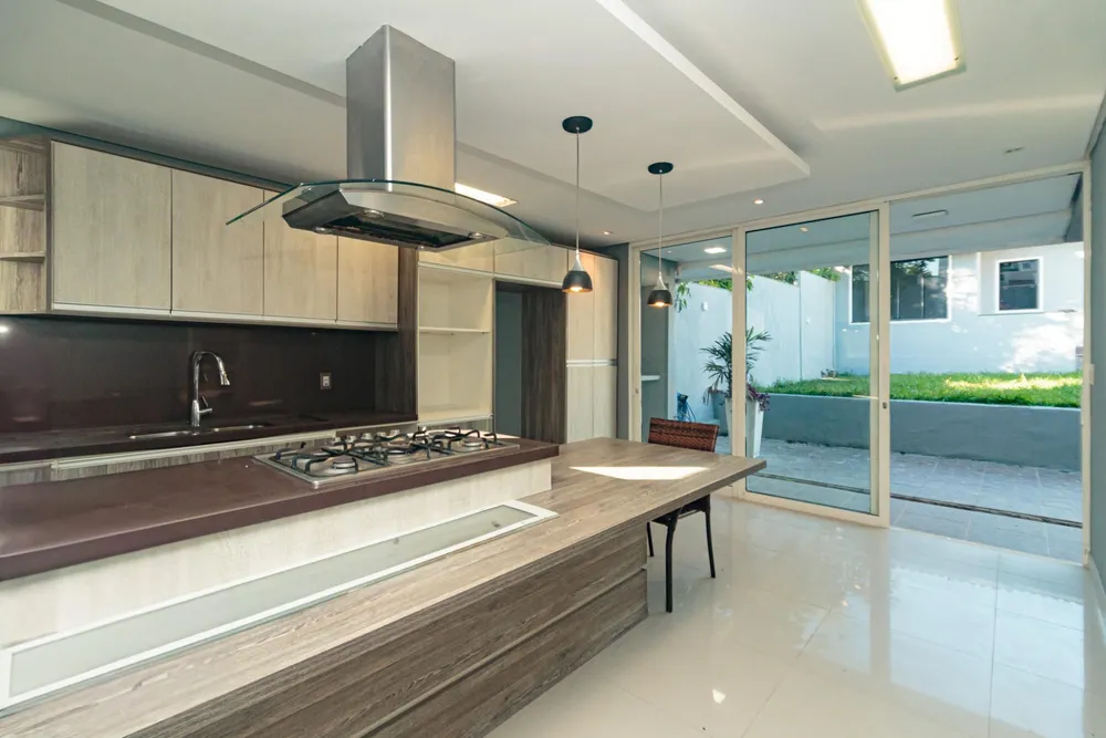 Casa, 4 quartos, 105 m² - Foto 1
