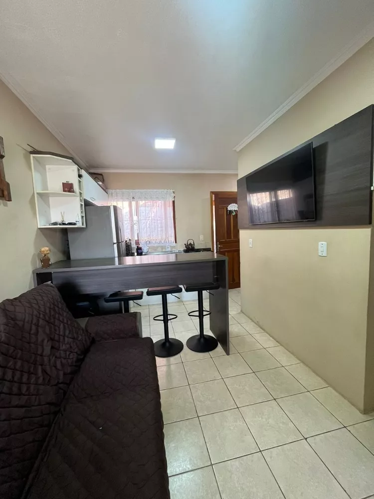 Casa à venda com 1 quarto, 61m² - Foto 1