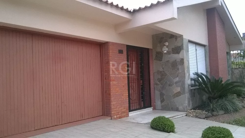 Casa à venda com 3 quartos, 186m² - Foto 2