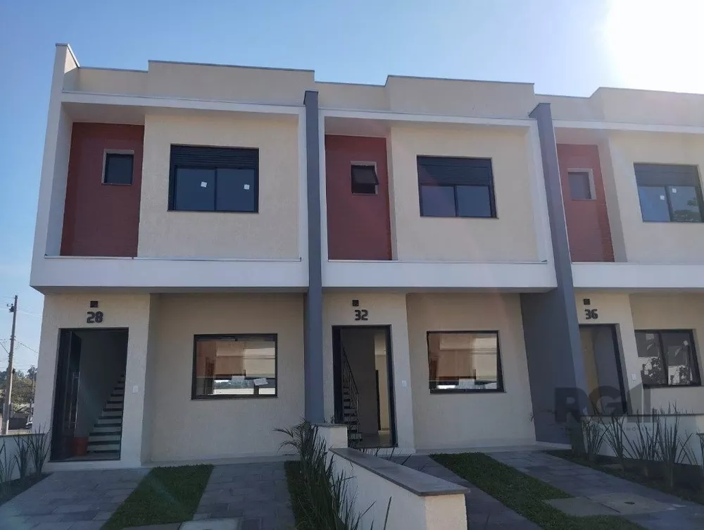 Casa à venda com 3 quartos, 119m² - Foto 1