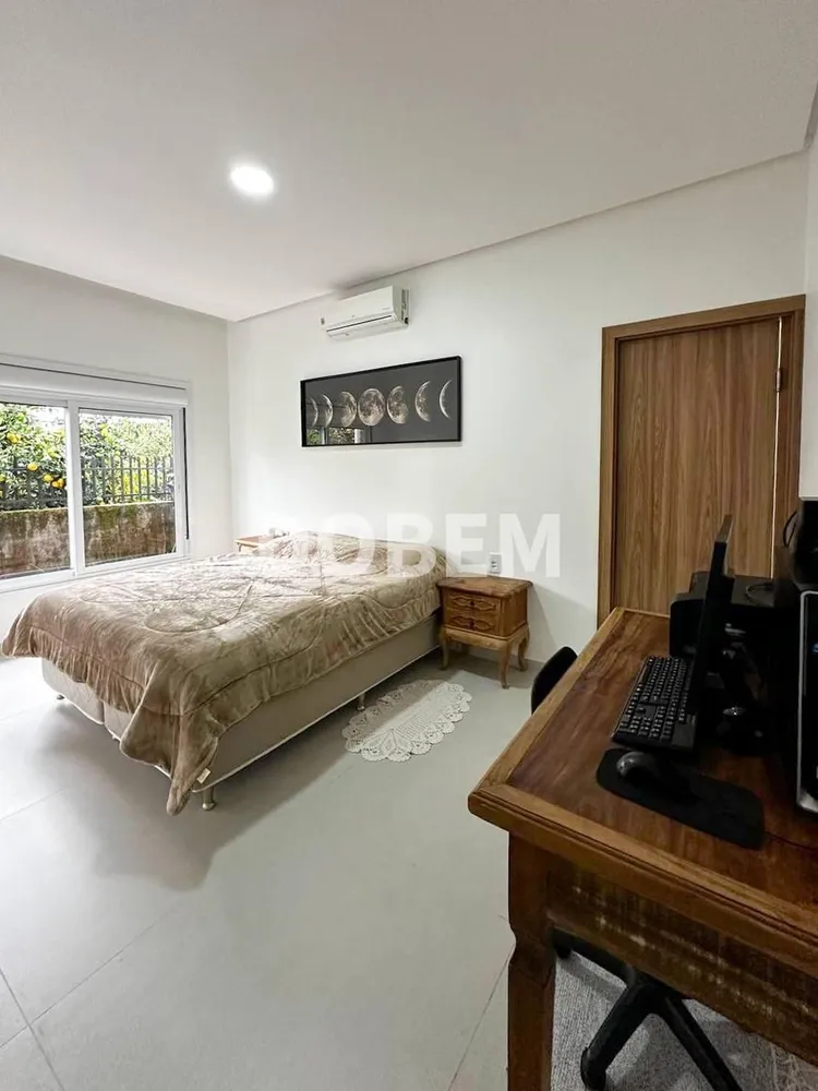 Casa, 3 quartos, 169 m² - Foto 1