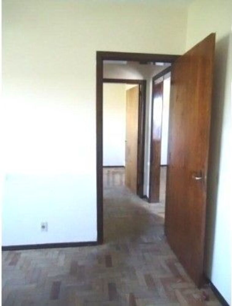 Apartamento à venda com 2 quartos, 61m² - Foto 4
