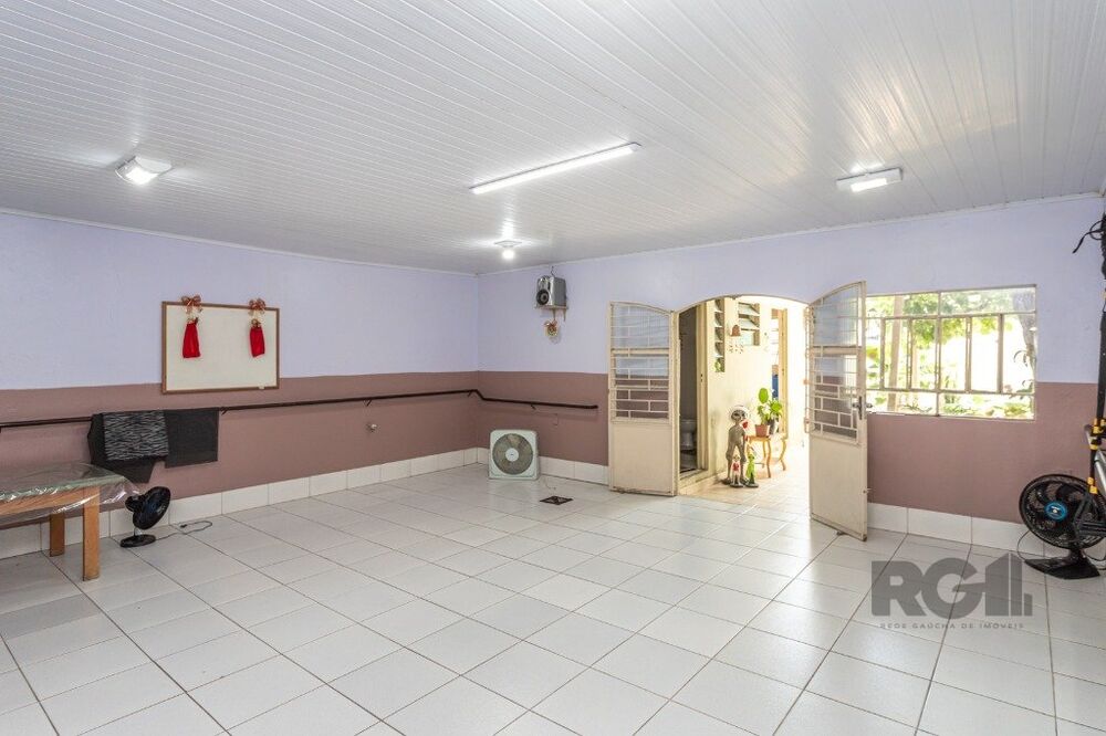 Casa à venda com 5 quartos, 286m² - Foto 1