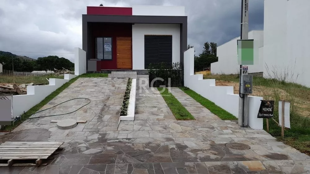 Casa à venda com 3 quartos, 103m² - Foto 1