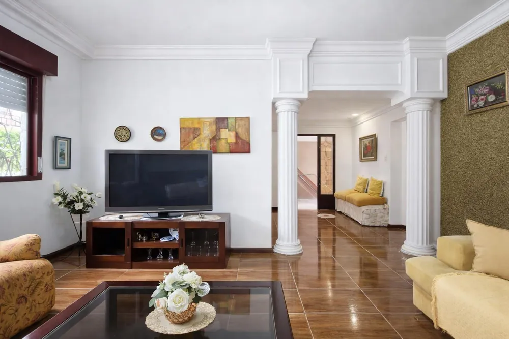 Casa, 5 quartos, 290 m² - Foto 1