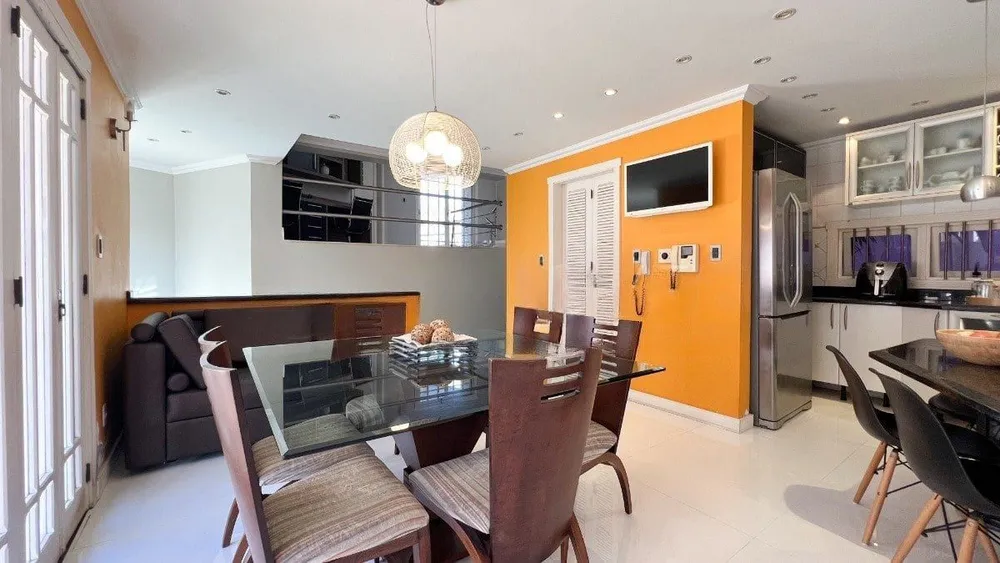 Casa, 3 quartos, 237 m² - Foto 1