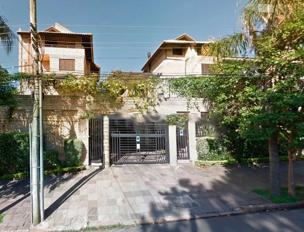 Casa de Condomínio à venda com 4 quartos, 198m² - Foto 1