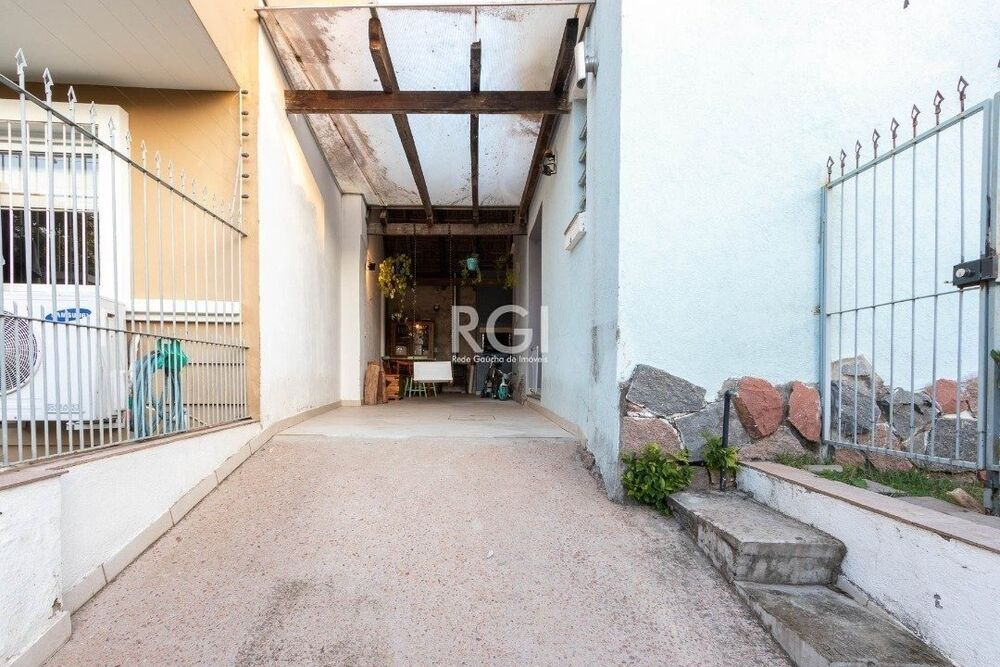 Casa à venda com 3 quartos, 201m² - Foto 3