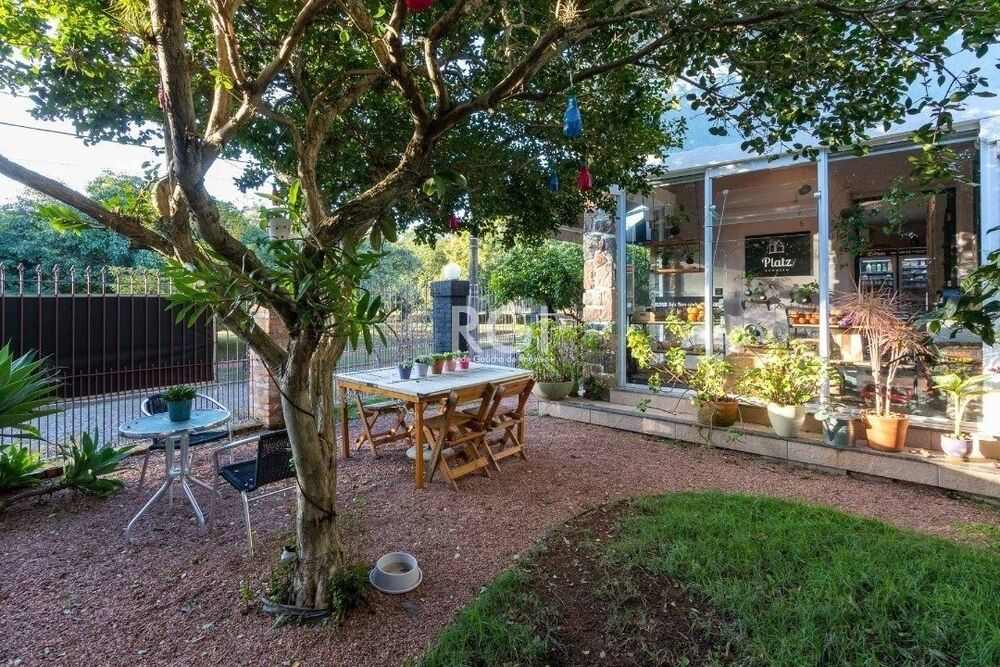 Casa à venda com 3 quartos, 201m² - Foto 2