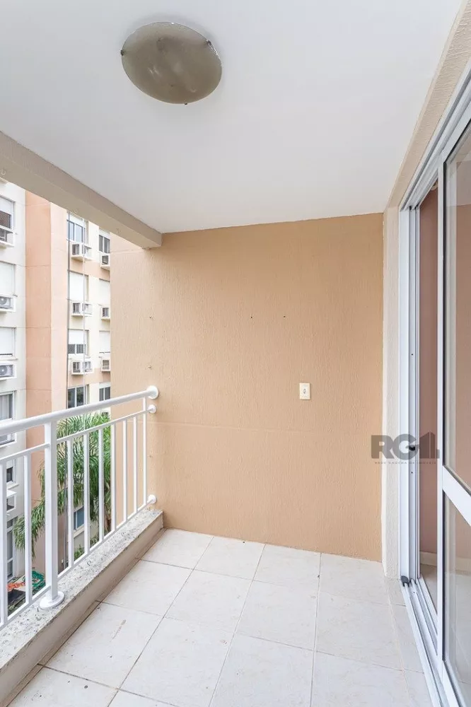 Apartamento à venda com 2 quartos, 69m² - Foto 3