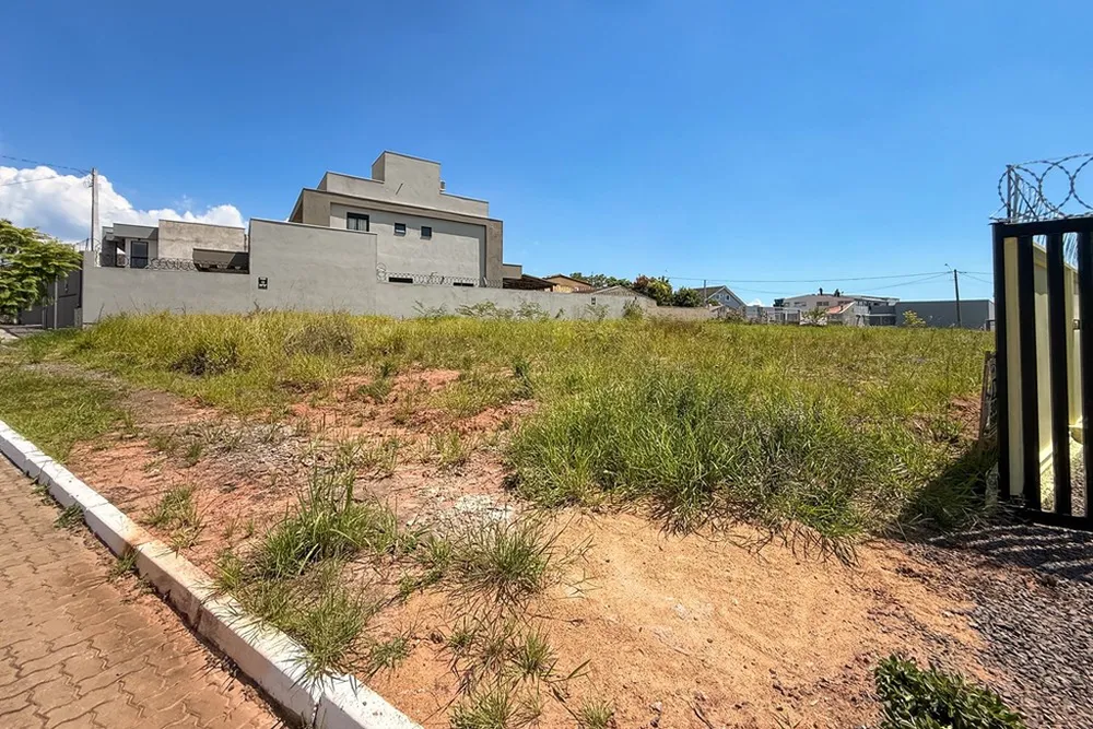 Terreno, 302 m² - Foto 1