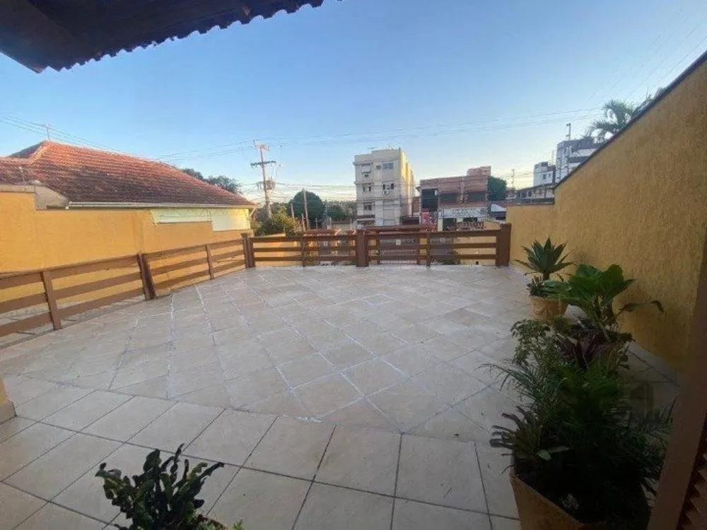 Casa, 4 quartos, 149 m² - Foto 1