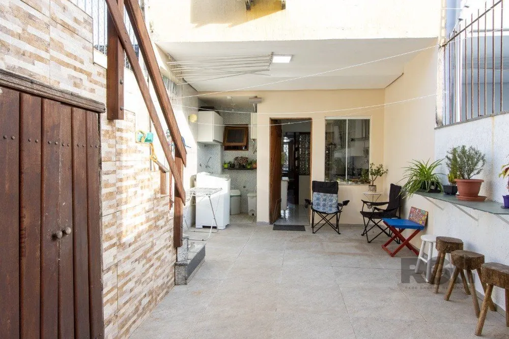 Casa, 3 quartos, 195 m² - Foto 1