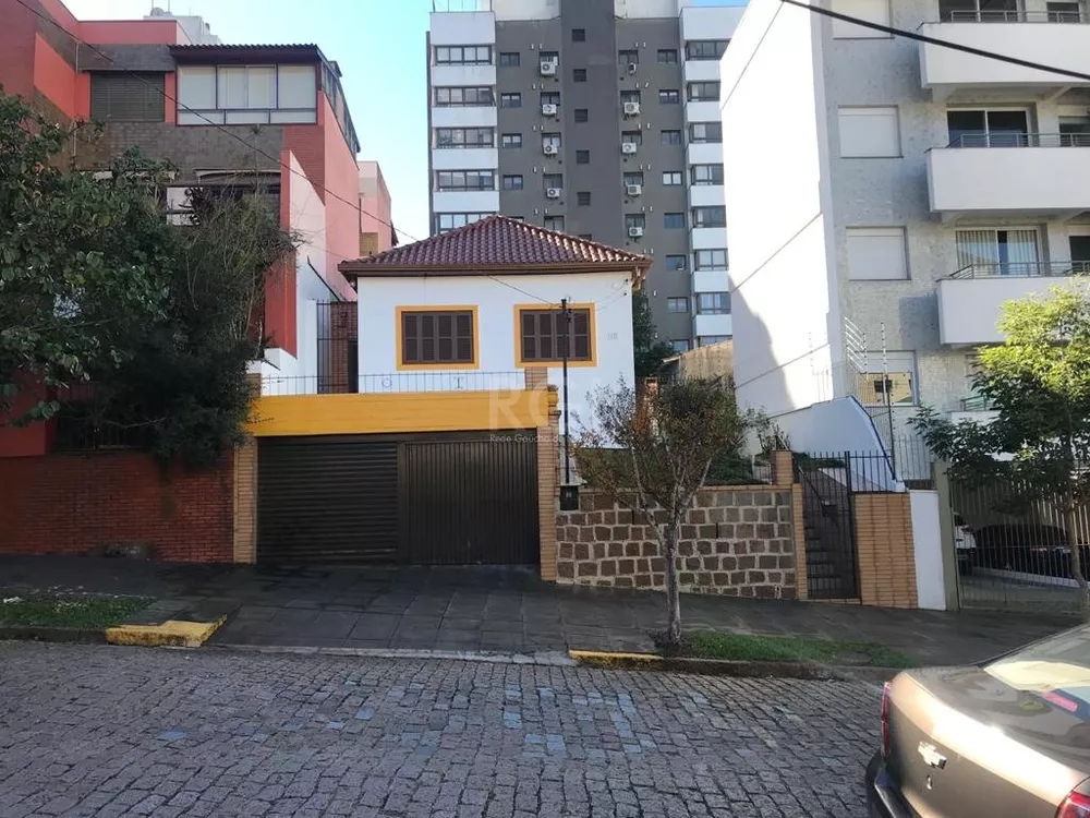 Casa à venda com 3 quartos, 246m² - Foto 1